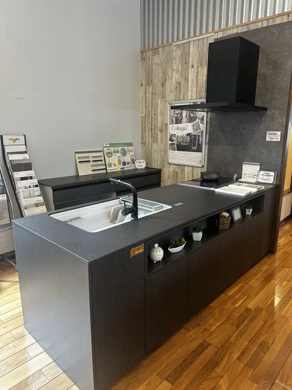 EST Tokyo showroom and Japan warehouse — Japanese building materials 2