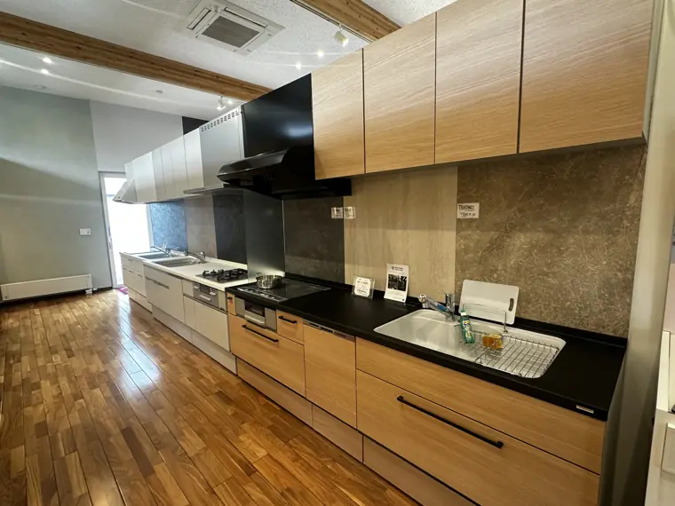 Japanese engineered wood and vinyl flooring installed in the EST Tokyo showroom